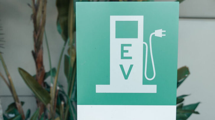 EV EV