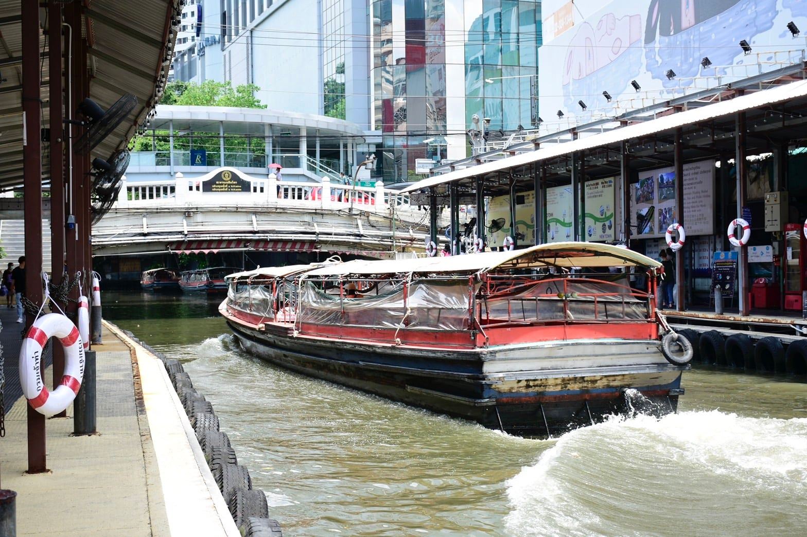 เรือคลองแสนแสบ ขึ้นราคาระยะละ 1 บาท เริ่มวันนี้ วันแรก !