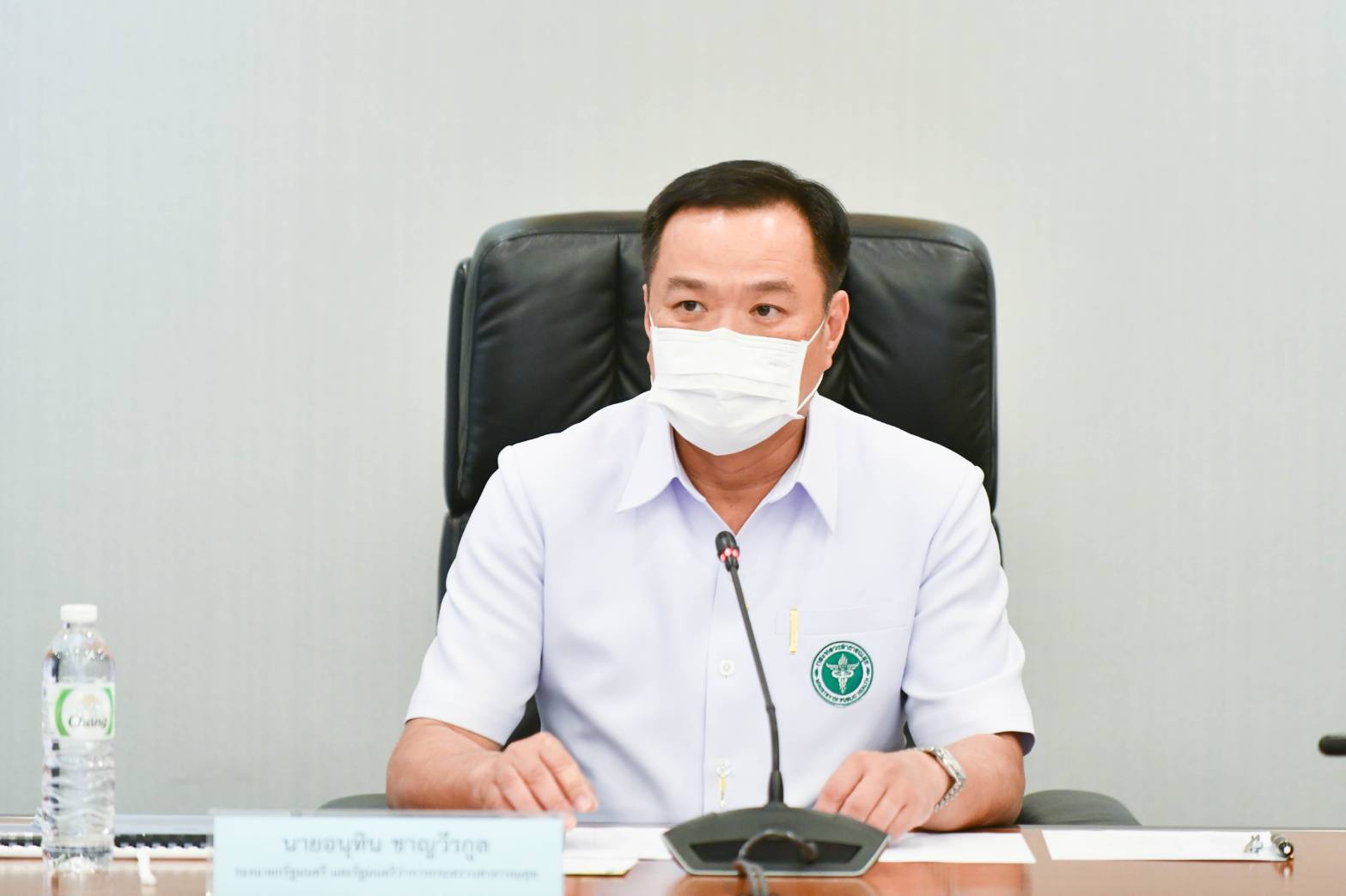 ปรับหลักเกณฑ์โควิด-19 เป็นโรคประจำถิ่น ดักทางฝ่ายค้านซักฟอก?