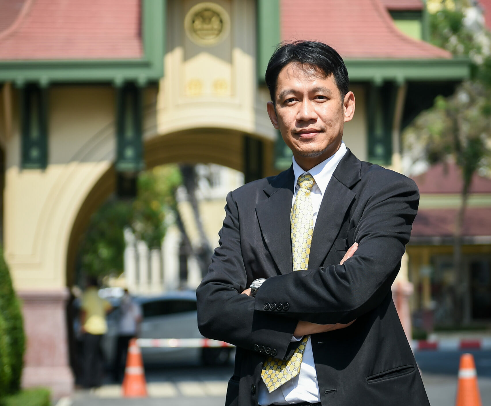 วโรทัย ไตรพิทักษ์ ผอ.สำนักโฆษกฯ ลมใต้ปีกตึกไทยคู่ฟ้า-นารีสโมสร