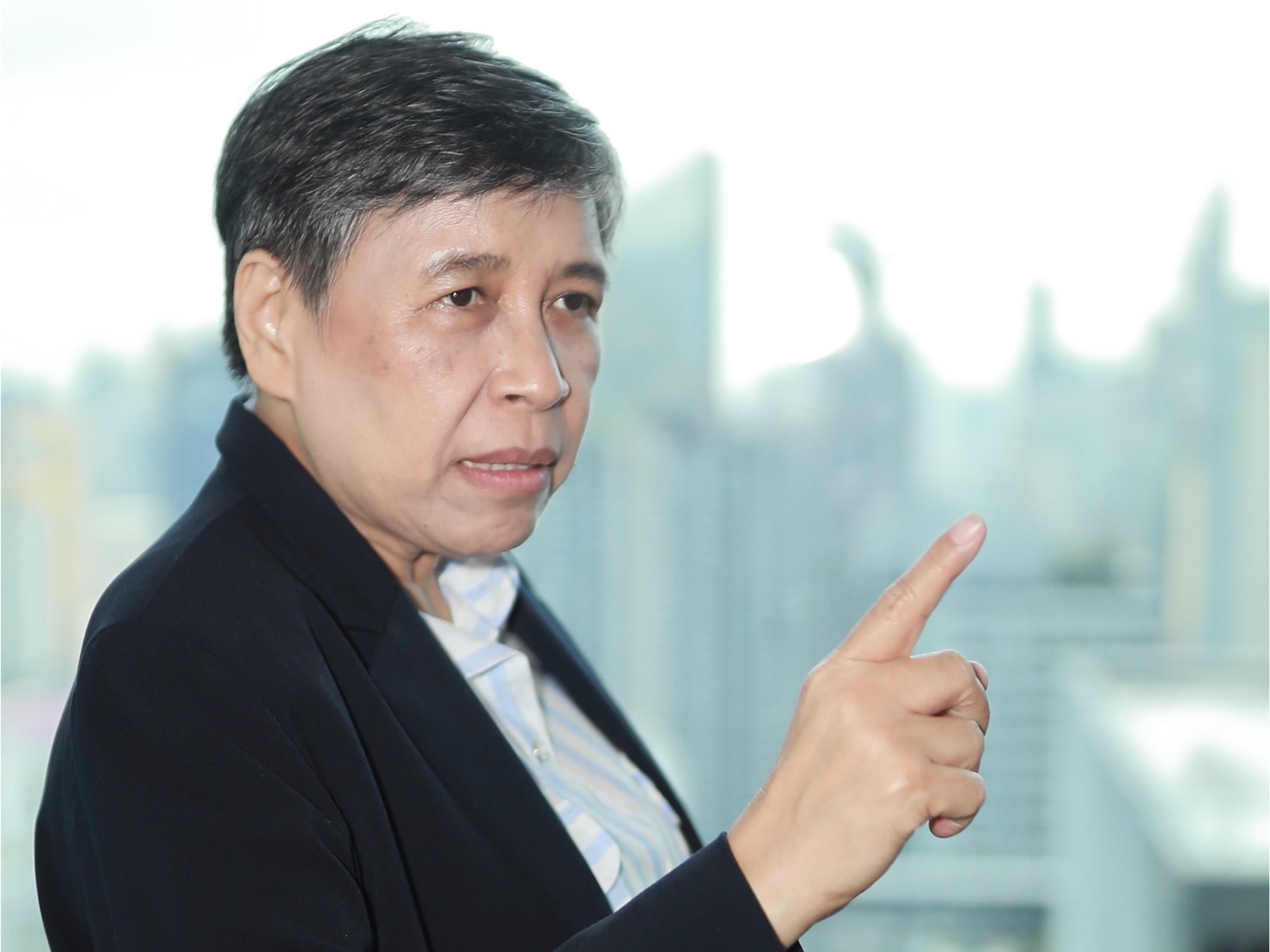 งบฯช่วยค่าครองชีพ 1,480 ล้านบาท อาจตำน้ำพริกละลายแม่น้ำ