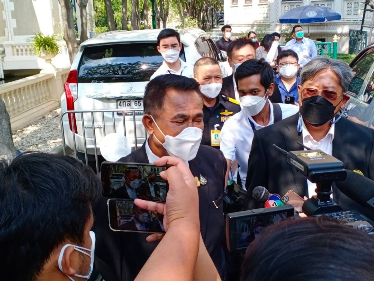 ประยุทธ์ เรียก อธิบดีกรมปศุสัตว์ พบด่วนที่ทำเนียบ คาดหารือ ASF