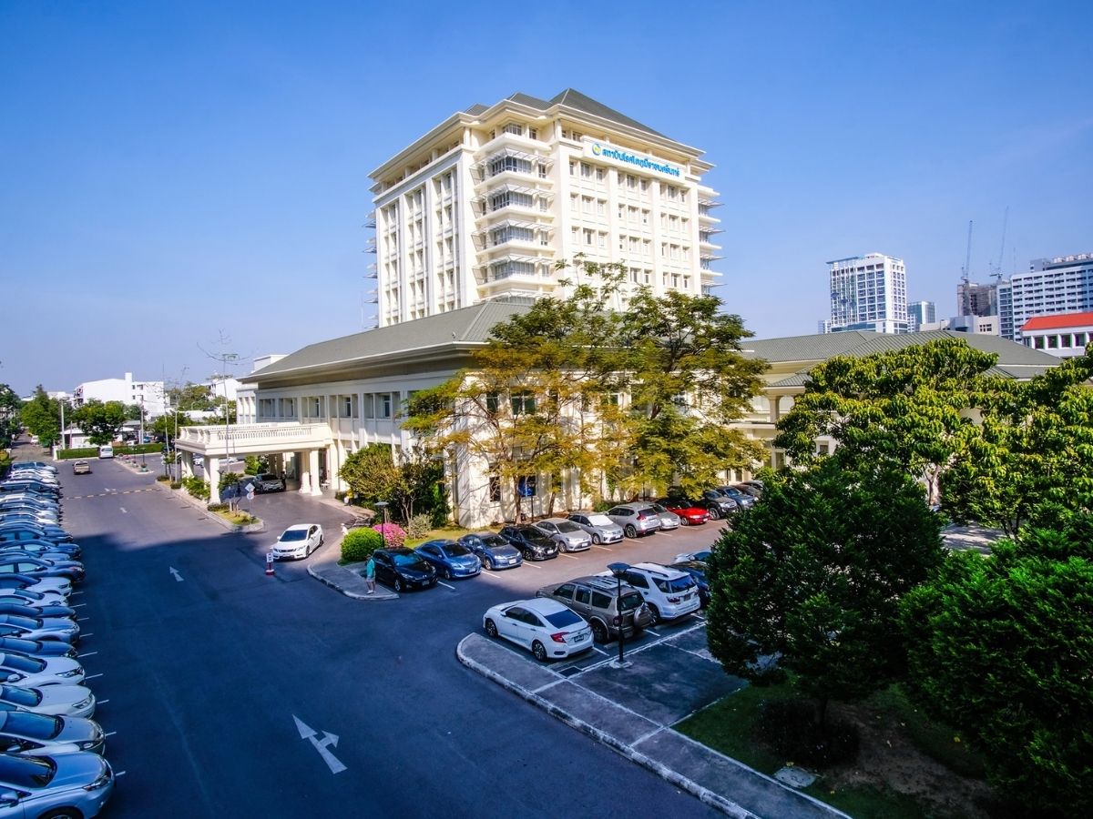 รพ.สถาบันโรคไตภูมิราชนครินทร์ ขอหยุดแชร์คลิปอุบัติเหตุบิ๊กไบค์ชนหมอ