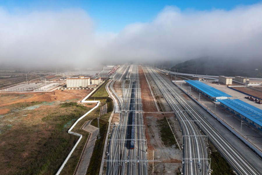 รถไฟจีน-ลาว โกยนำเข้าส่งออกกว่า 3.5 พันล้านบาท