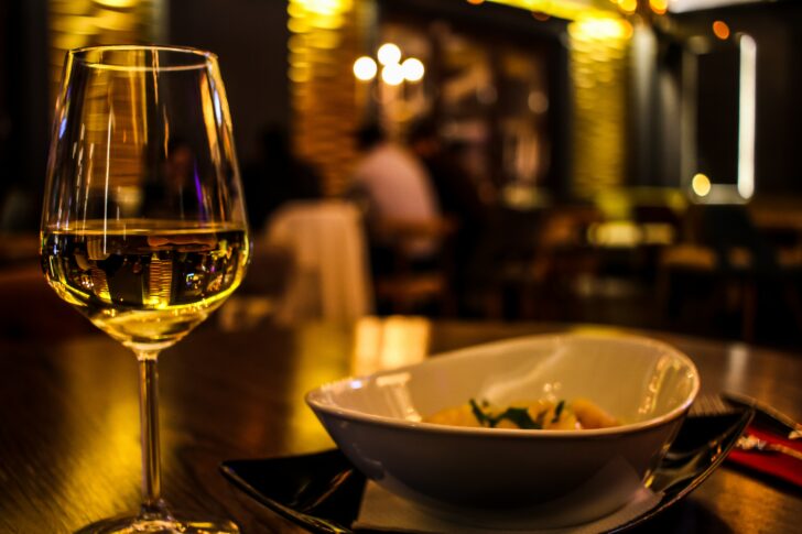 ร้านอาหาร ร้านอาหาร ผับ บาร์
