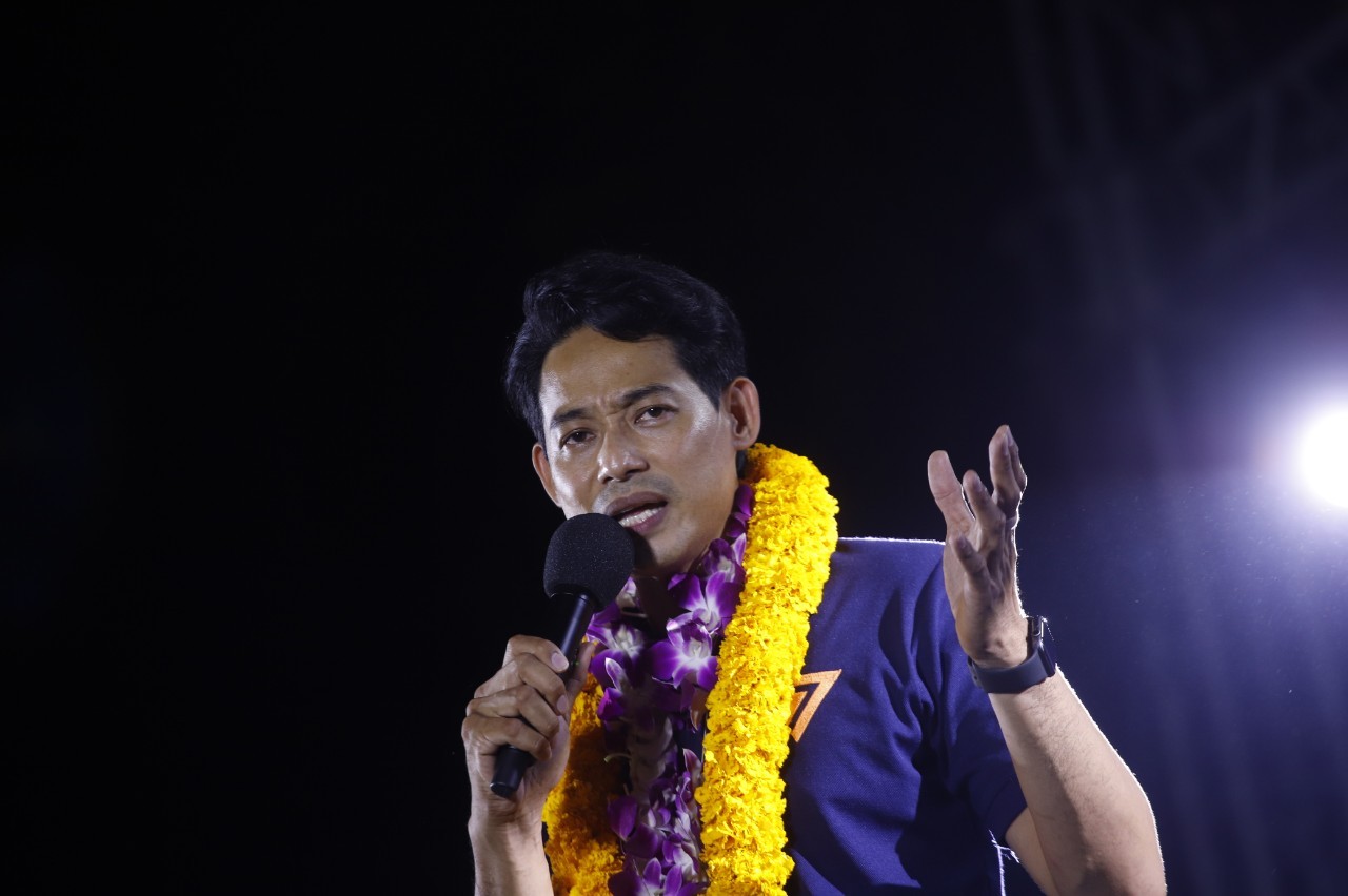 ปราศรัยก้าวไกล “กรุณพล” ขอชนทุกปัญหา ไม่เกี้ยเซียะใคร เพื่อเข้าสภา