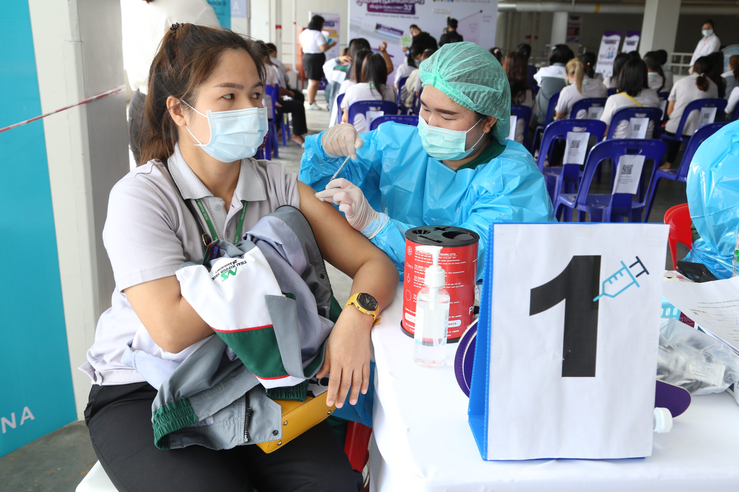 ประกันสังคมเร่งฉีดเข็ม 3 ผู้ประกันตน ม.33 จังหวัดชลบุรี 1.9 แสนคน