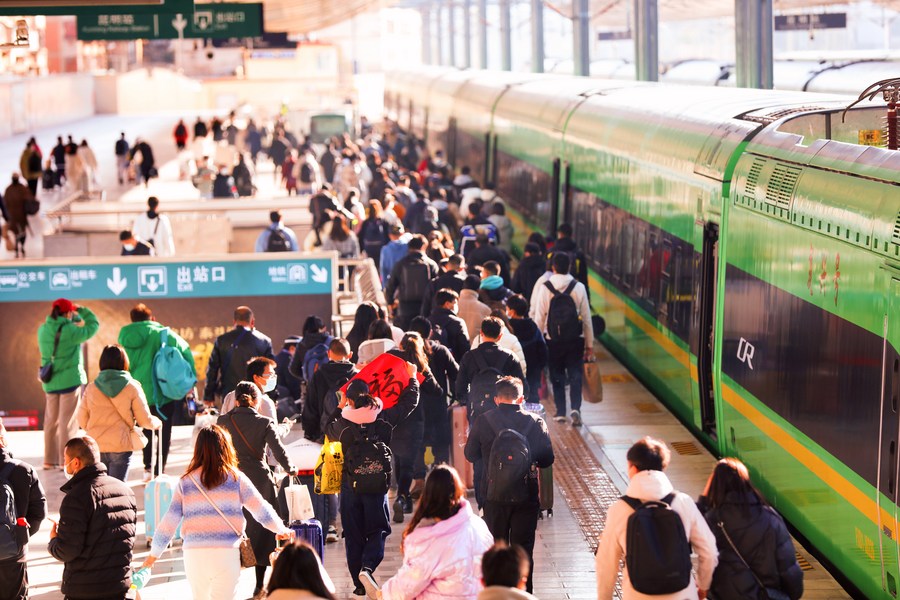 รถไฟจีน-ลาว ผู้โดยสารทะลุล้านคน ขนสินค้าระหว่างประเทศกว่าแสนตัน