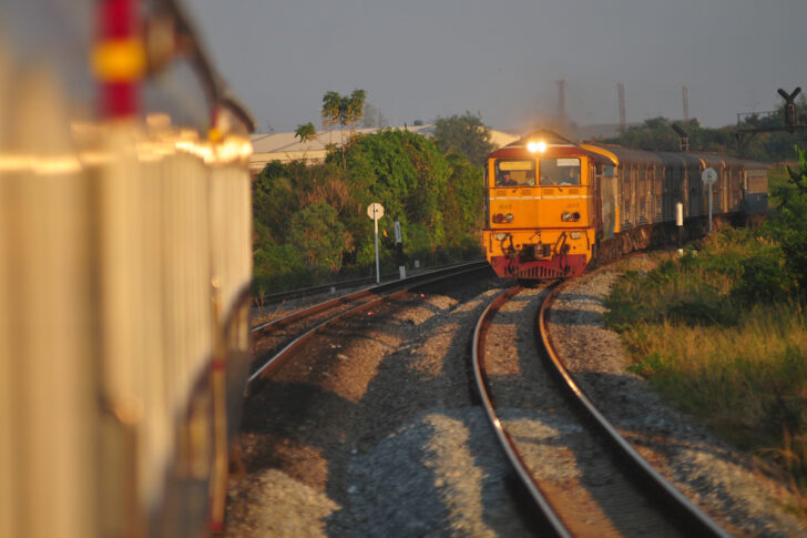 รถไฟรางคู่ รถไฟรางคู่