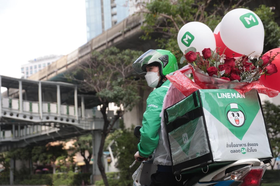 สั่งดอกไม้รับวาเลนไทน์ที่ LINE MAN MART รับโปรพิเศษ พร้อมบริการสุดคิ้ว “LINE MAN คิวปิด” ออกปฏิบัติการส่งรักถึงมือ