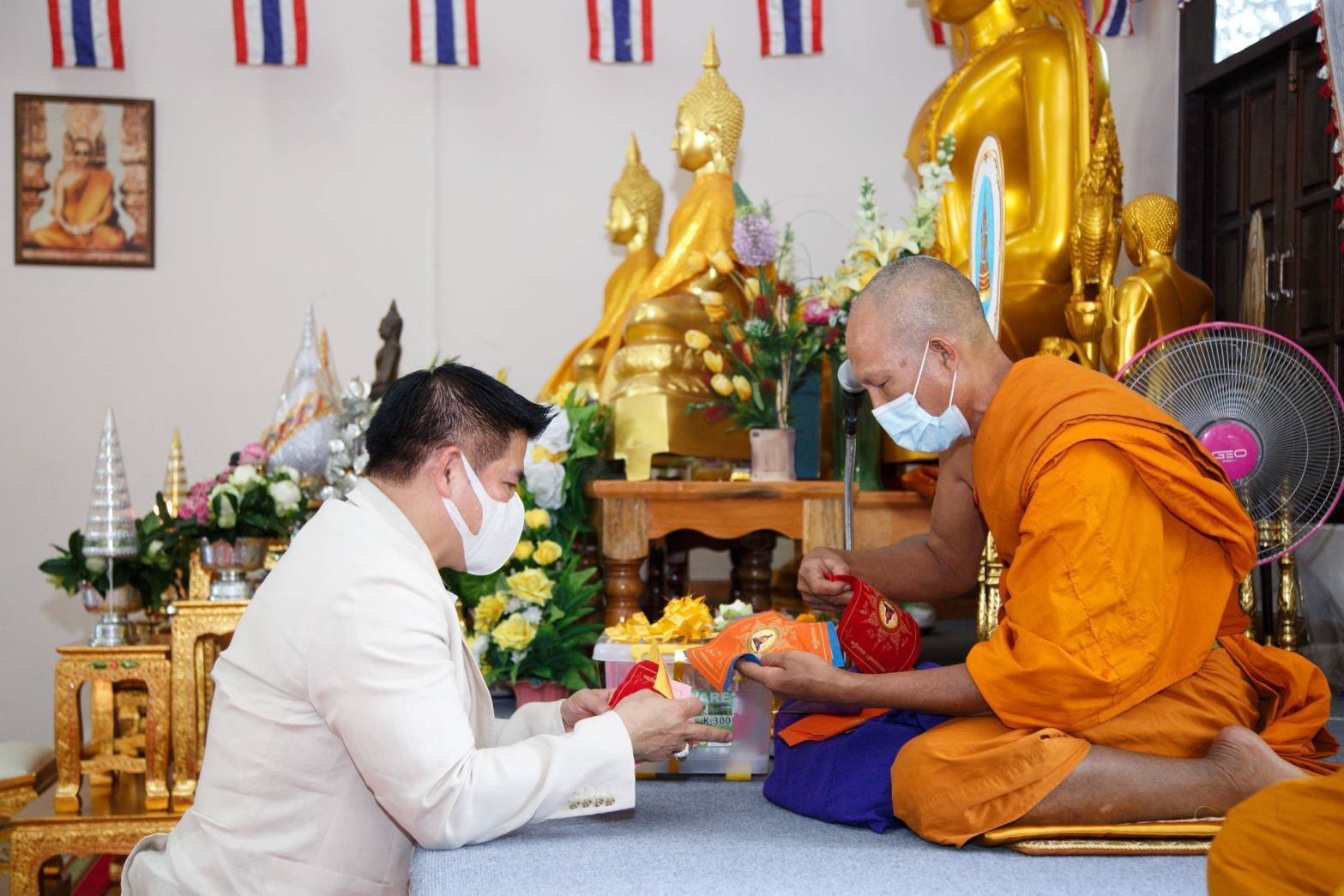 “ธรรมนัส” ร่วมผ้าป่าสร้างที่ฌาปนกิจ จ.นราธิวาส ส่งบุญถึงประชาชน
