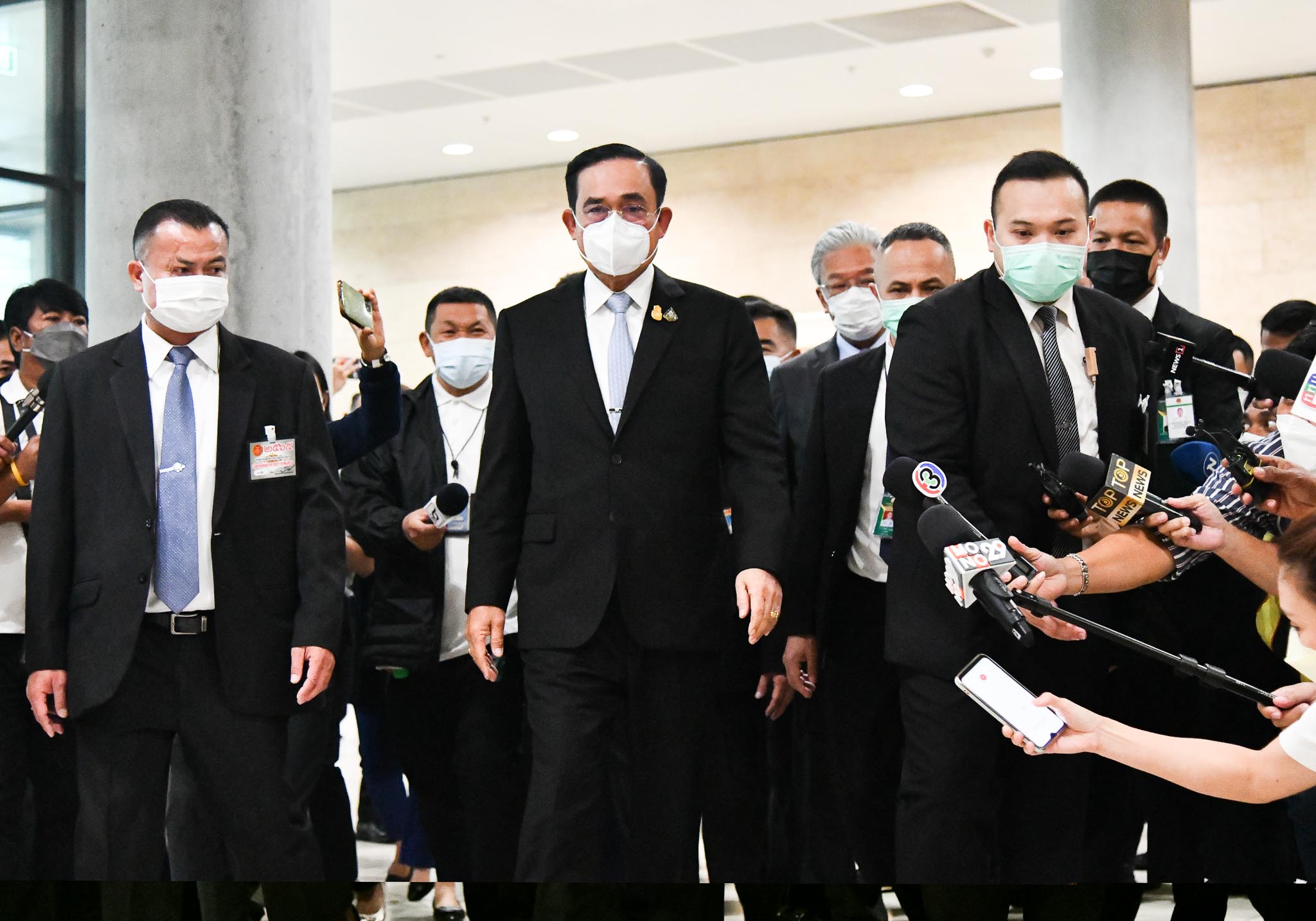 ศึกบ้านใหญ่ชลบุรี “ประยุทธ์” ย้ำแค่เรื่องผู้ชายคุยกัน ปัญหาใครก็แก้กันเอง