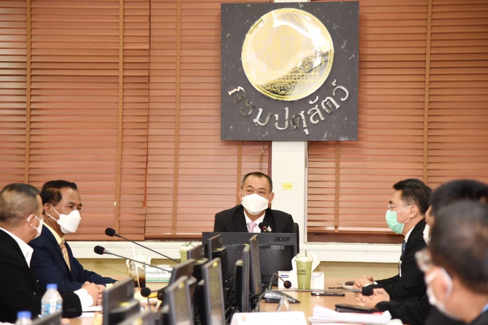 เฉลิมชัย หารือกรมปศุสัตว์สร้างขวัญกำลังใจข้าราชการองค์กร สู้โรค ASF