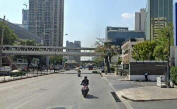 ถนนศรีอยุธยา สายไฟลงดิน