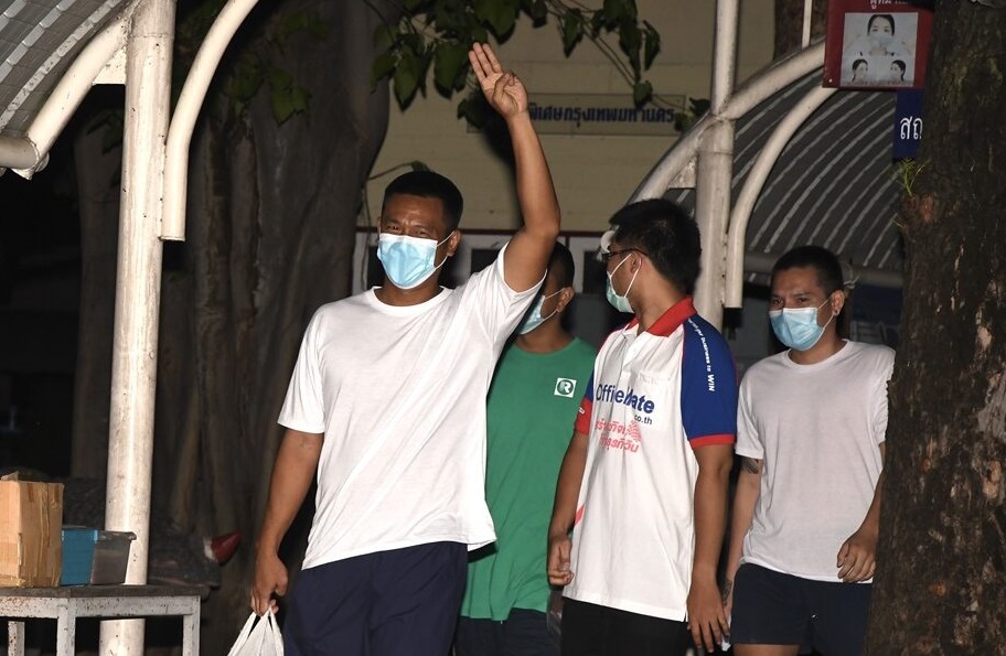 ปล่อยตัว “ไผ่ ดาวดิน” หลังถูกขังกว่า 6 เดือน ยันเดินหน้าเคลื่อนไหวต่อ