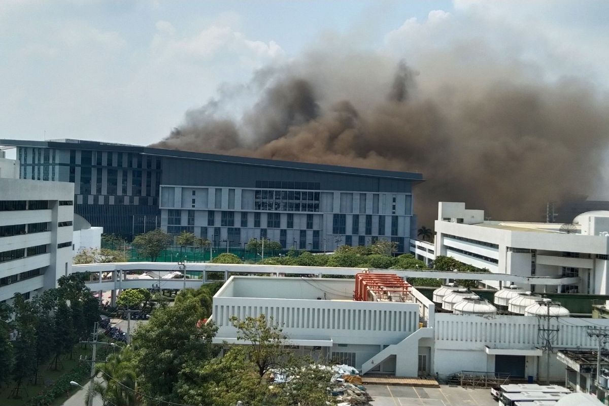 ไฟไหม้ ตึก CAT Telecom แจ้งวัฒนะ เร่งตรวจสอบรายละเอียด