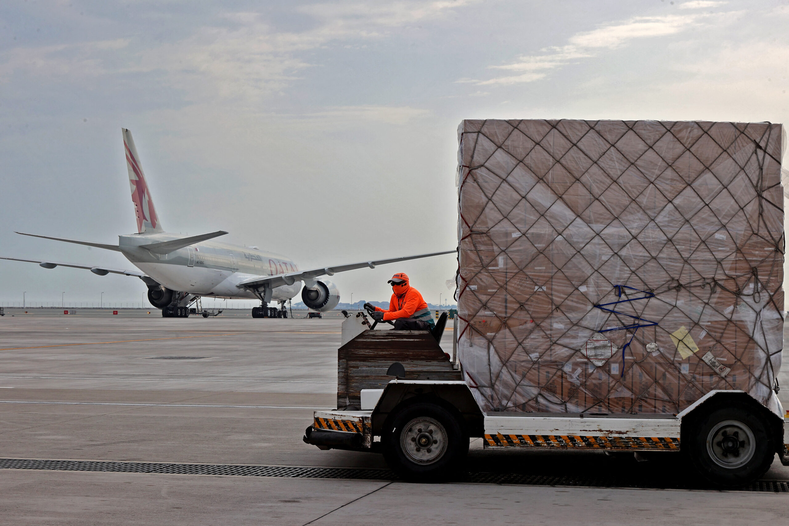 IATA ชี้ สงครามรัสเซีย-ยูเครน ทำน้ำมันแพง สายการบินคาร์โก้อ่วม