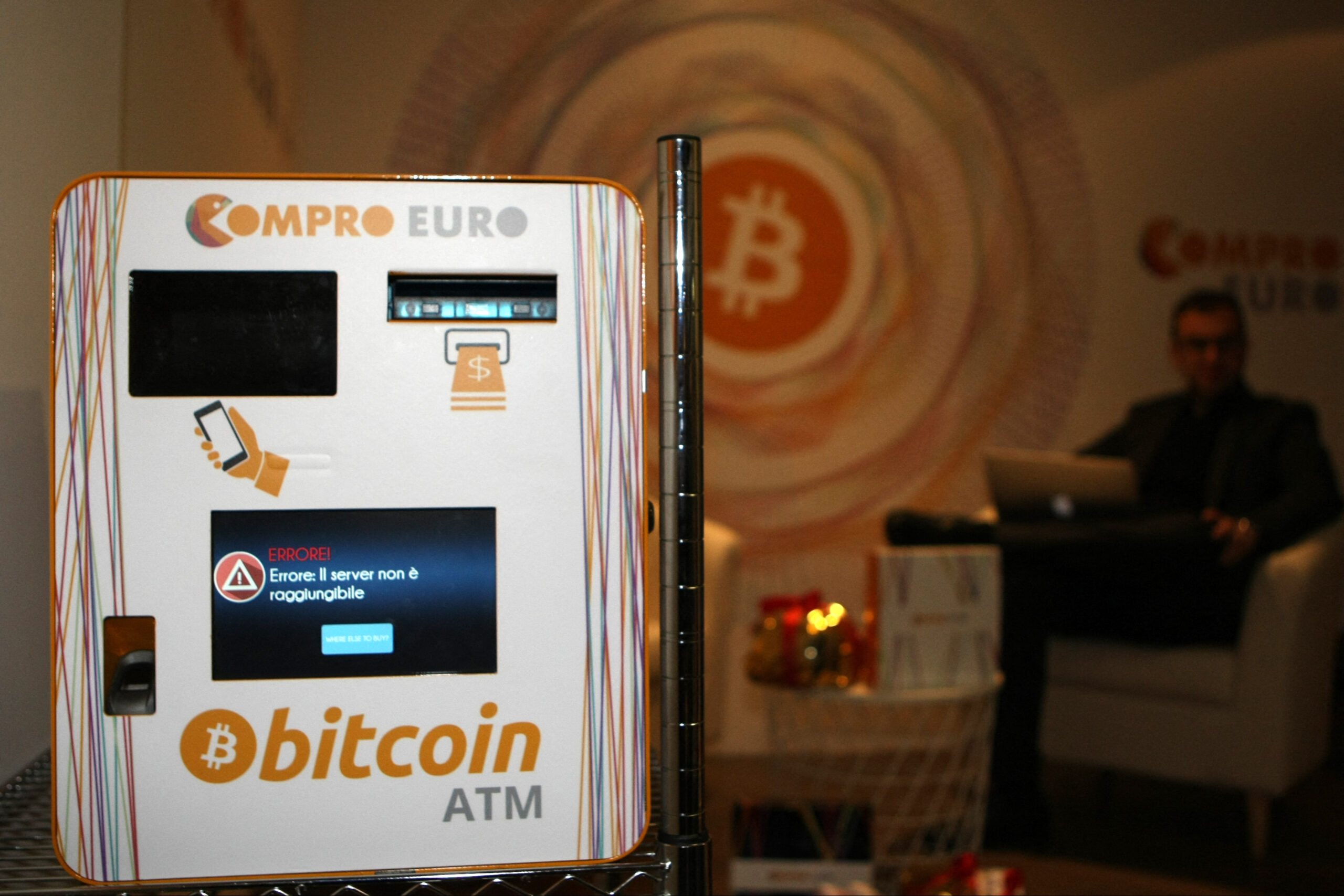 อังกฤษ สั่งปิดตู้ ATM บิตคอยน์ ชี้ผิดกฏหมาย