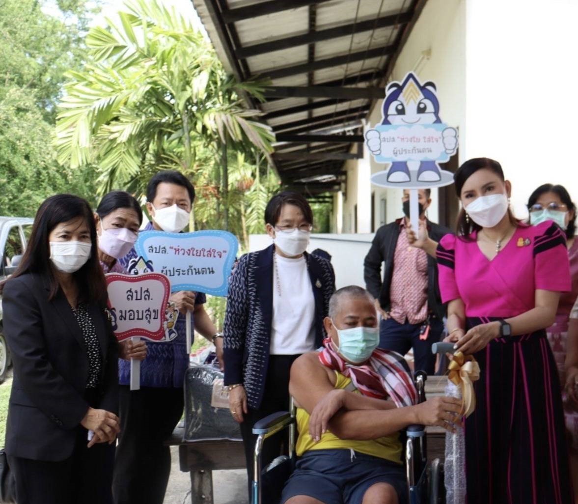 ผู้ทุพพลภาพ ปลื้ม รมว.เฮ้ง ส่ง ‘ที่ปรึกษา’ เยี่ยมถึงบ้าน