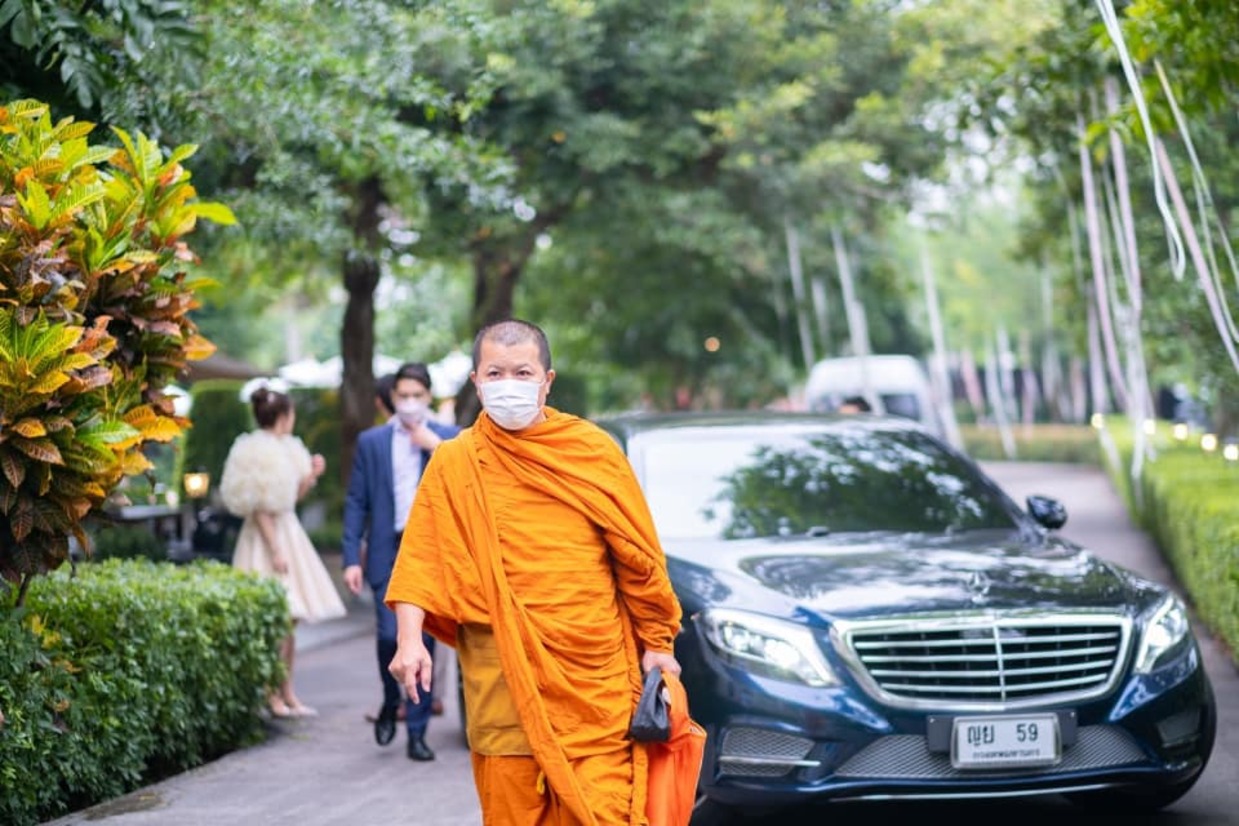 หลวงพี่อุเทนสยบดราม่า จุ๋ย-พุฒ ปมไม่ไปงานไว้อาลัย แตงโม นิดา