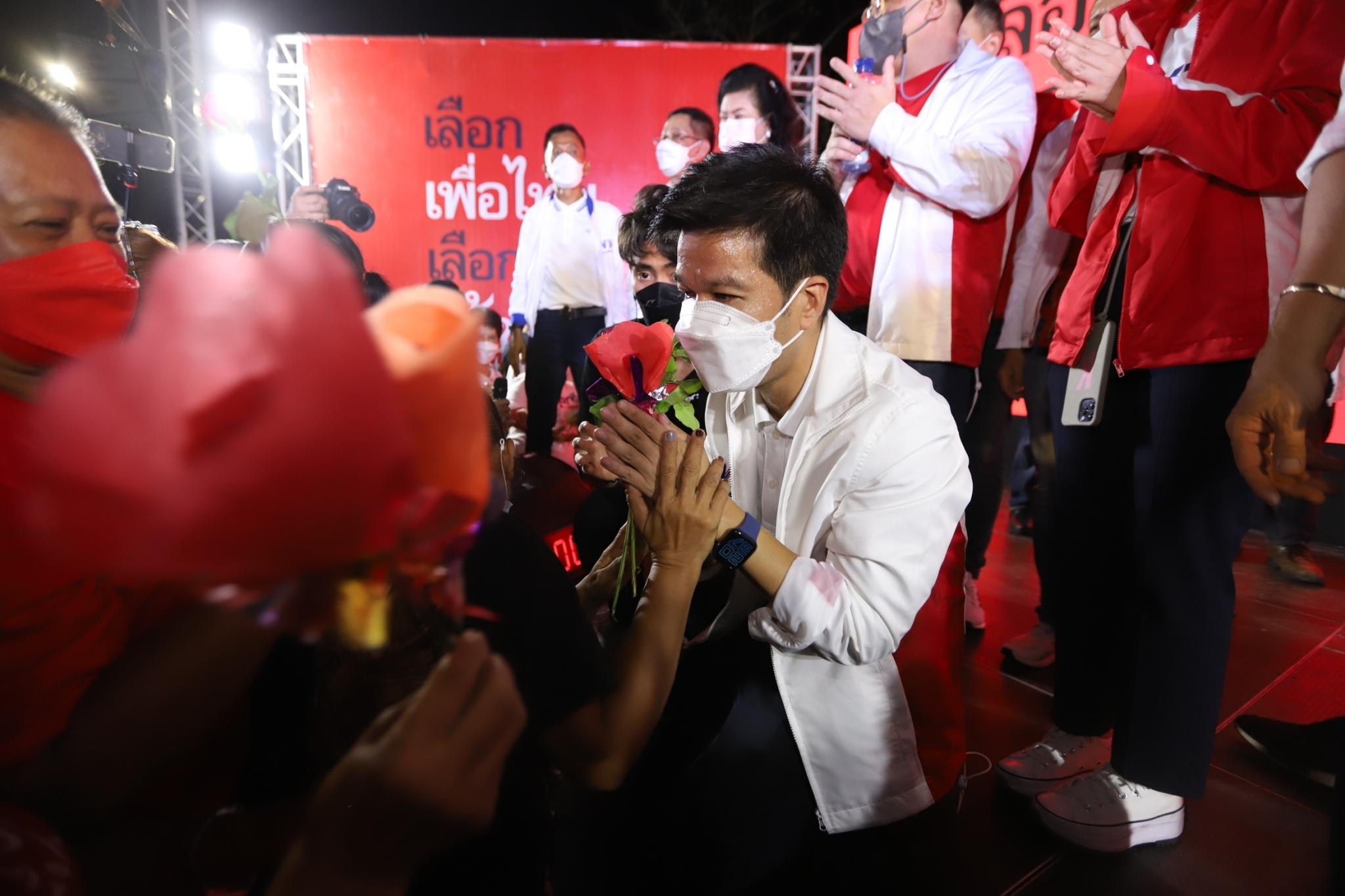 “สุรชาติ เทียนทอง” กกต. ประกาศรับรอง เป็น ส.ส. กทม. แล้ว