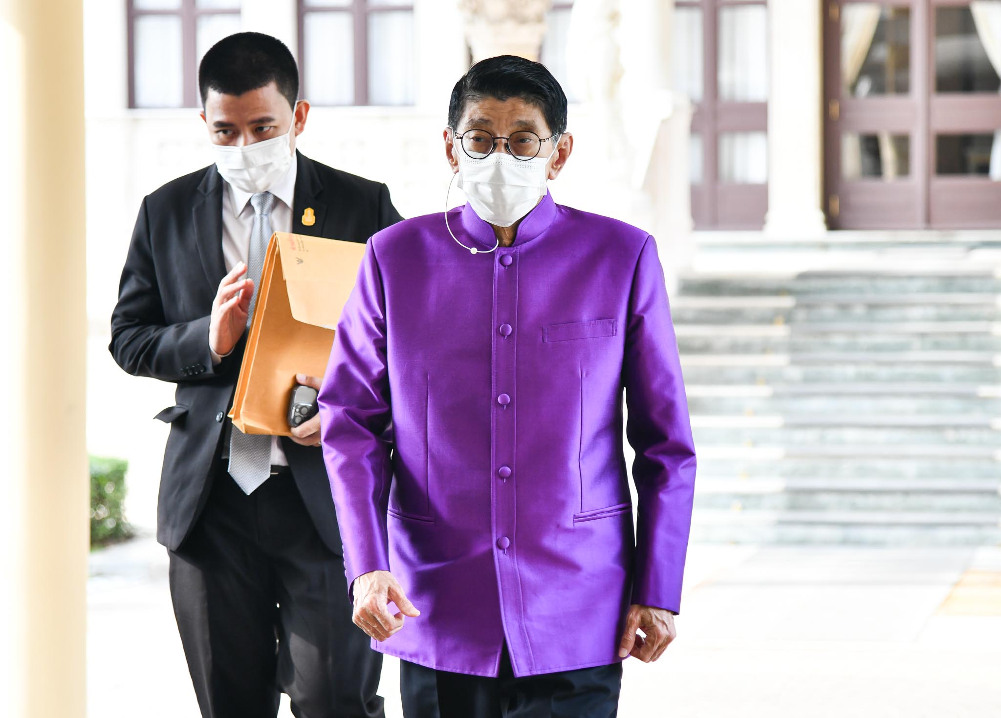 ยุบสภา “วิษณุ” ยันไม่รู้เรื่อง ไม่มีไทม์ไลน์ ส.ส. ย้ายพรรค ไม่ต้องรอครบวาระ
