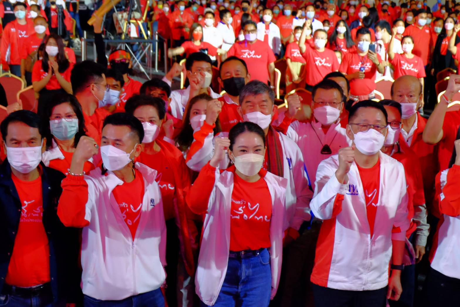 เพื่อไทย เขย่าอำนาจใหม่ ขยับจังหวะ 2 แคนดิเดตนายกฯ