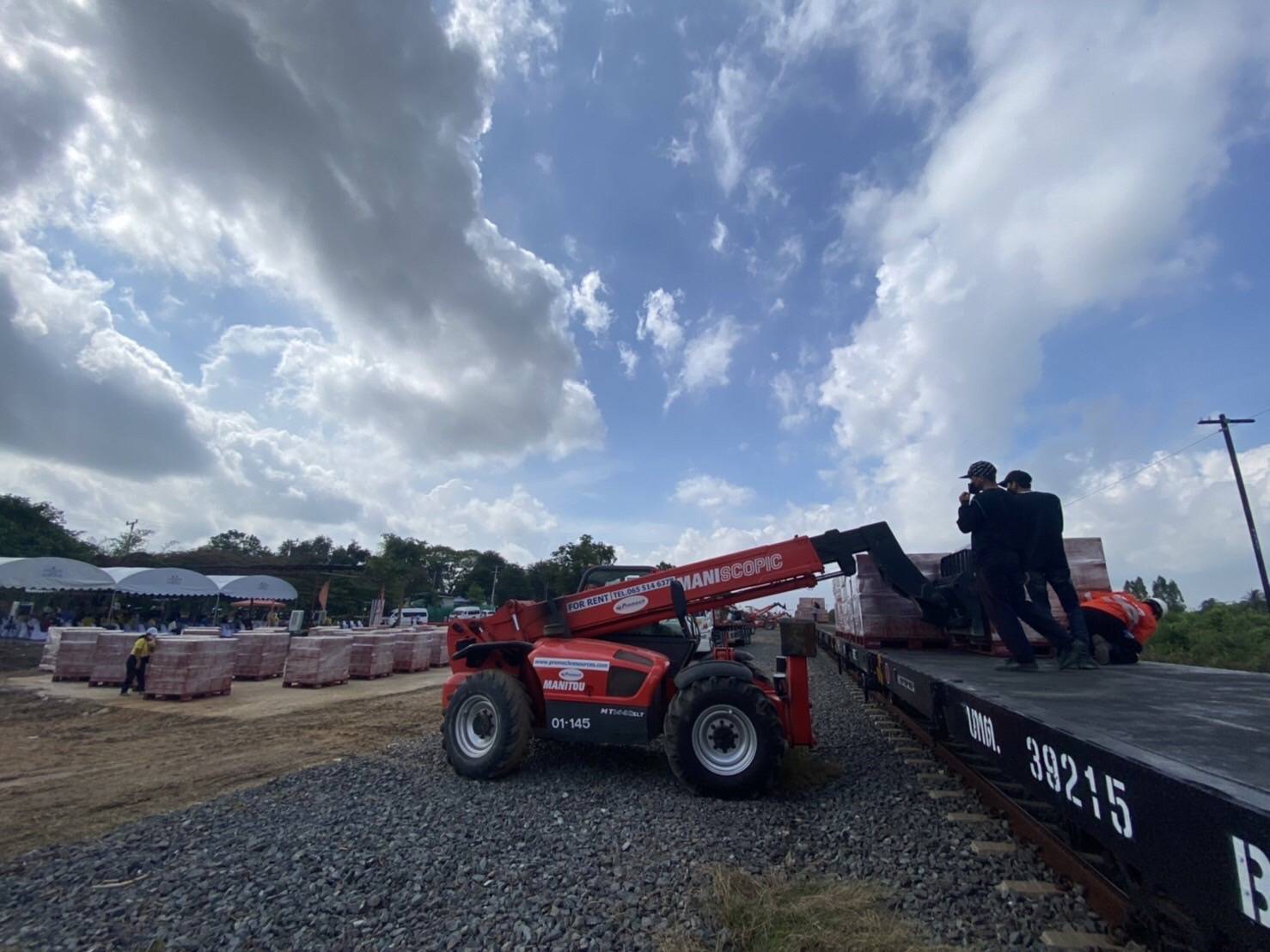 การรถไฟฯ ทดลองขนส่งสินค้าทางรางสุพรรณฯ-สุราษฎร์ฯ 400 กม.