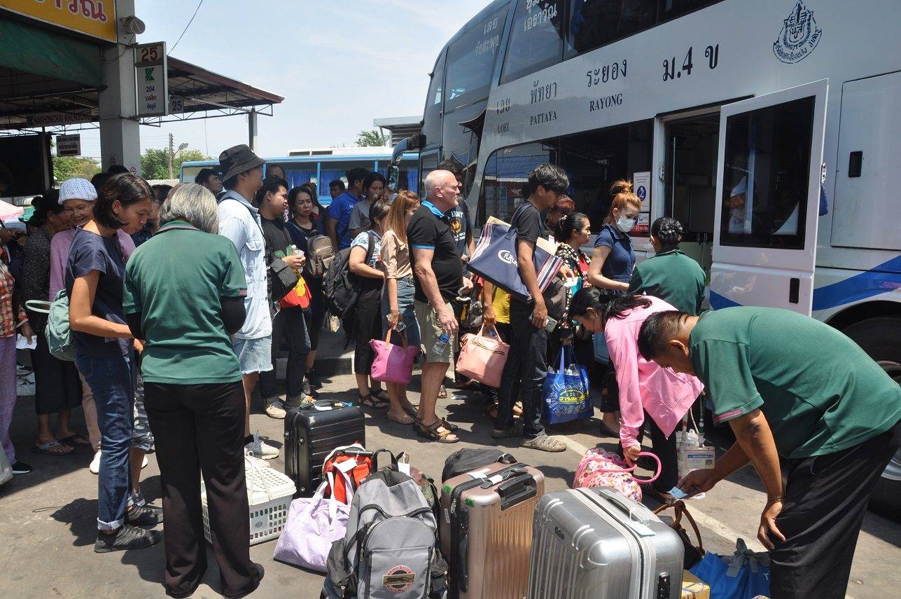 บขส.เสริมรถ 700 คันช่วงสงกรานต์ รับคนเดินทาง 4 หมื่นคน/วัน