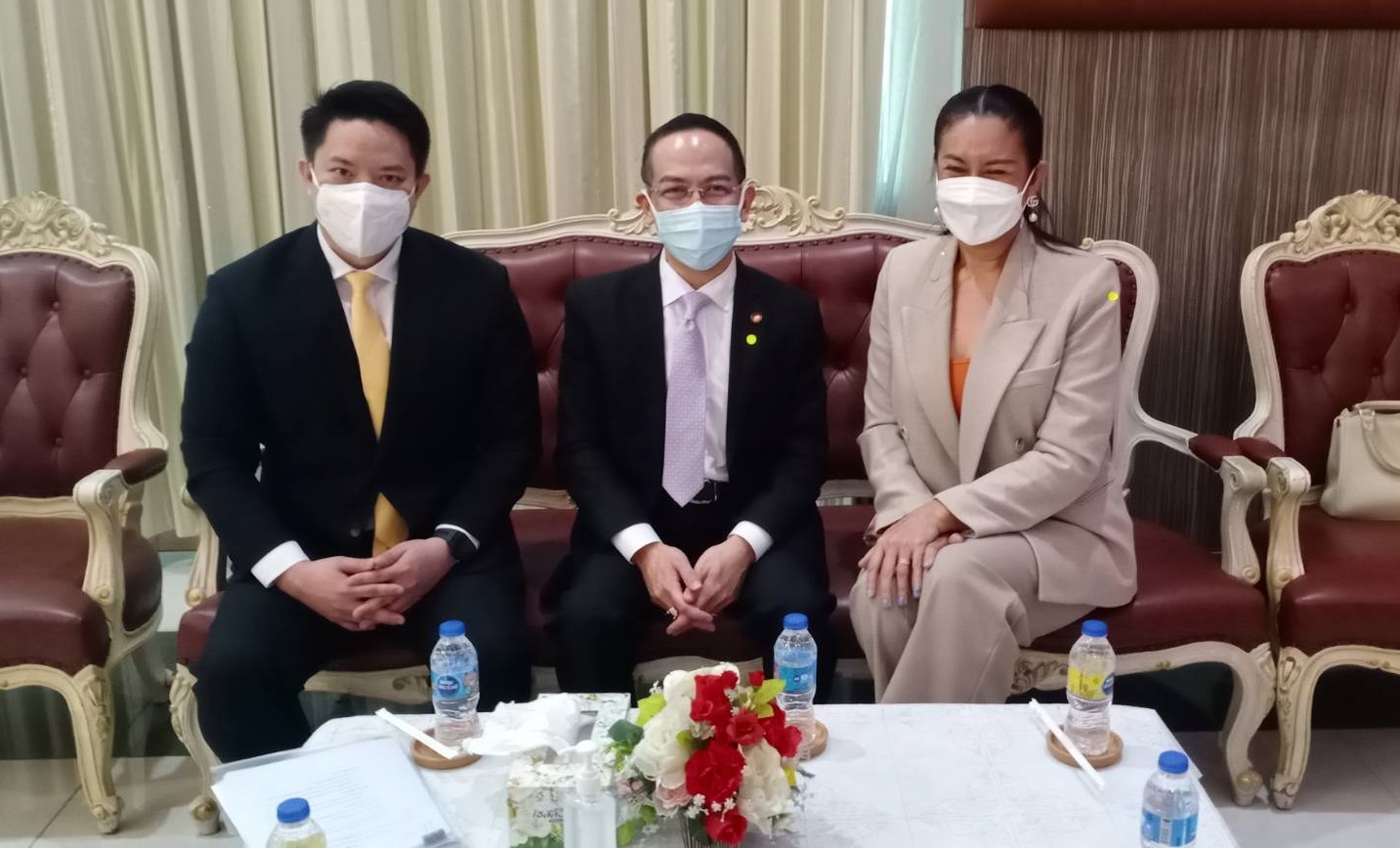 พรรครวมไทยสร้างชาติ เปิดตัวทายาทราชครู ปรพล อดิเรกสาร แกนนำ