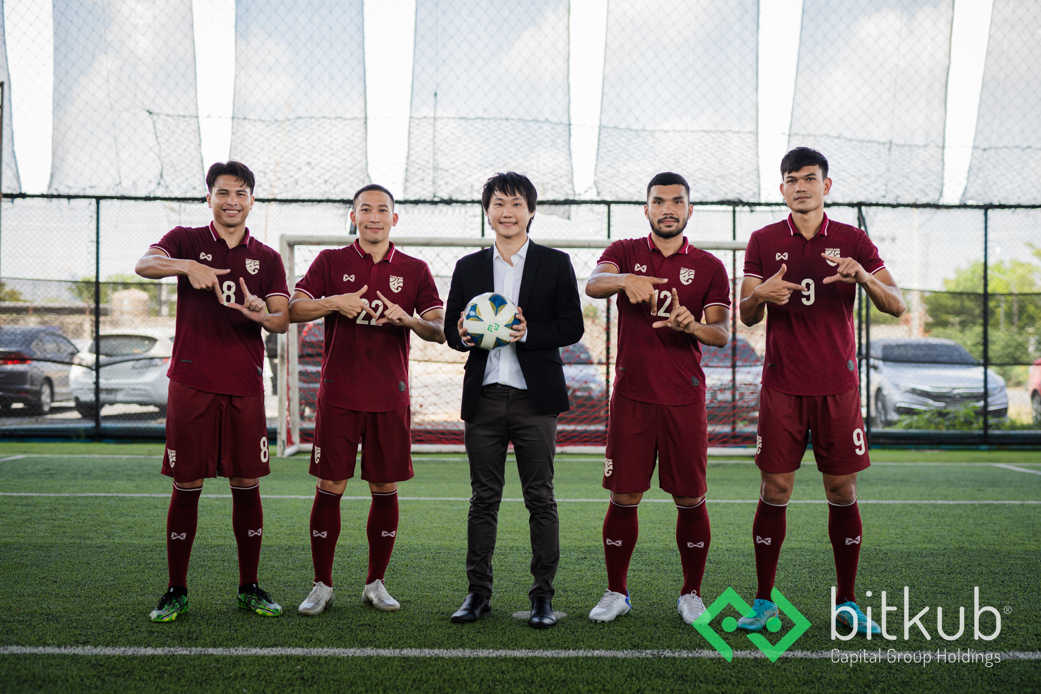‘ท๊อป จิรายุส’ แห่ง Bitkub Capital Group ร่วมส่งกำลังใจแก่ฟุตบอลทีมชาติไทยผ่านหนังโฆษณา ภายใต้แนวคิด Believe & Beyond เชื่อมั่นมุ่งไปให้ไกลกว่า