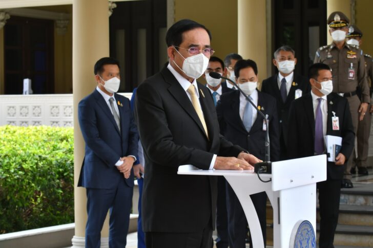 พล.อ.ประยุทธ์ จันทร์โอชา นายกรัฐมนตรีและรมว.กลาโหม พล.อ.ประยุทธ์ จันทร์โอชา นายกรัฐมนตรีและรมว.กลาโหม