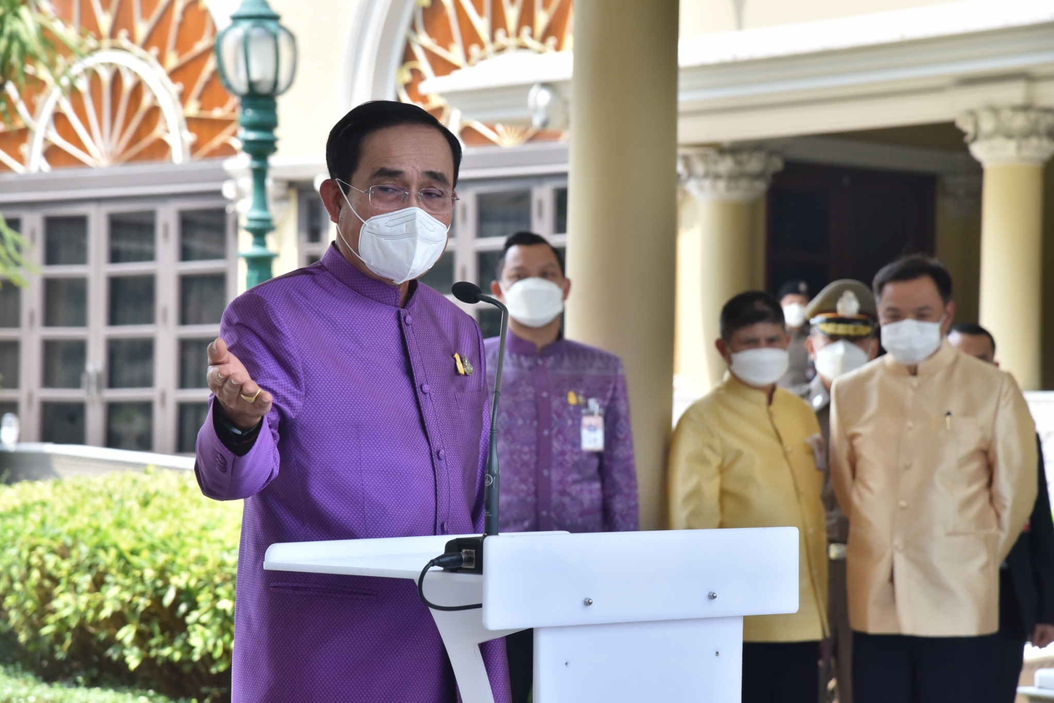 ประยุทธ์ บอกชาวบ้าน อย่าร้องปัญหาน้ำท่วมผ่านสื่อ