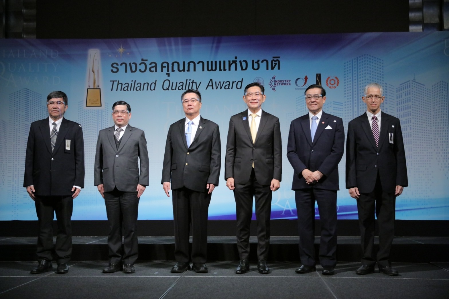 เคาน์เตอร์เซอร์วิส องค์กรหนึ่งเดียวที่ได้รับรางวัลคุณภาพแห่งชาติ (Thailand Quality Award : TQA) ในปี 2564