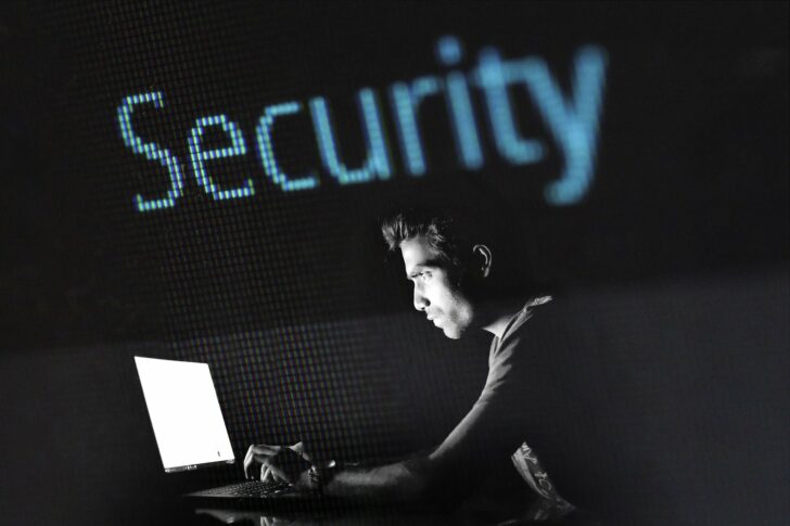 hacking-g27120820f_1920