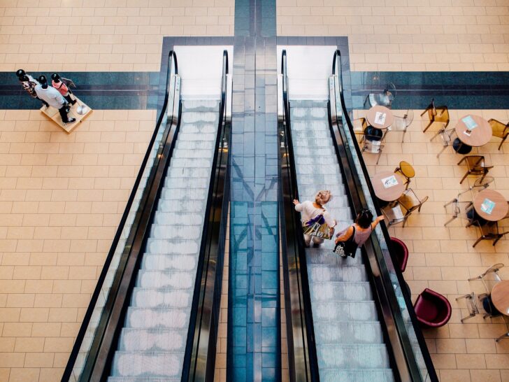 mall-g2b5542232_1920