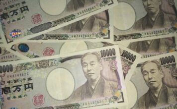 ค่าเงินเยนอ่อนค่าสุดในรอบ 7 ปี