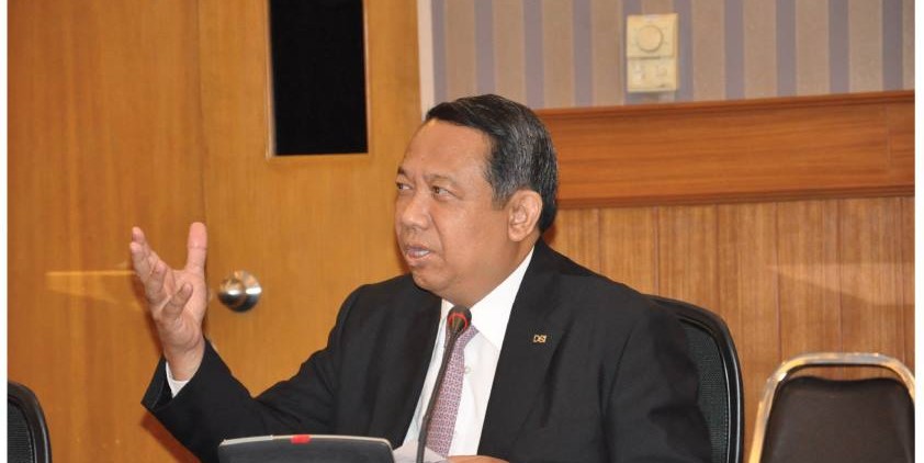 ย้อนรอยคำสั่งสำนักนายกฯ ไล่ ธาริต เพ็งดิษฐ์ พ้นทำเนียบ ก่อนศาลยกฟ้องวันนี้