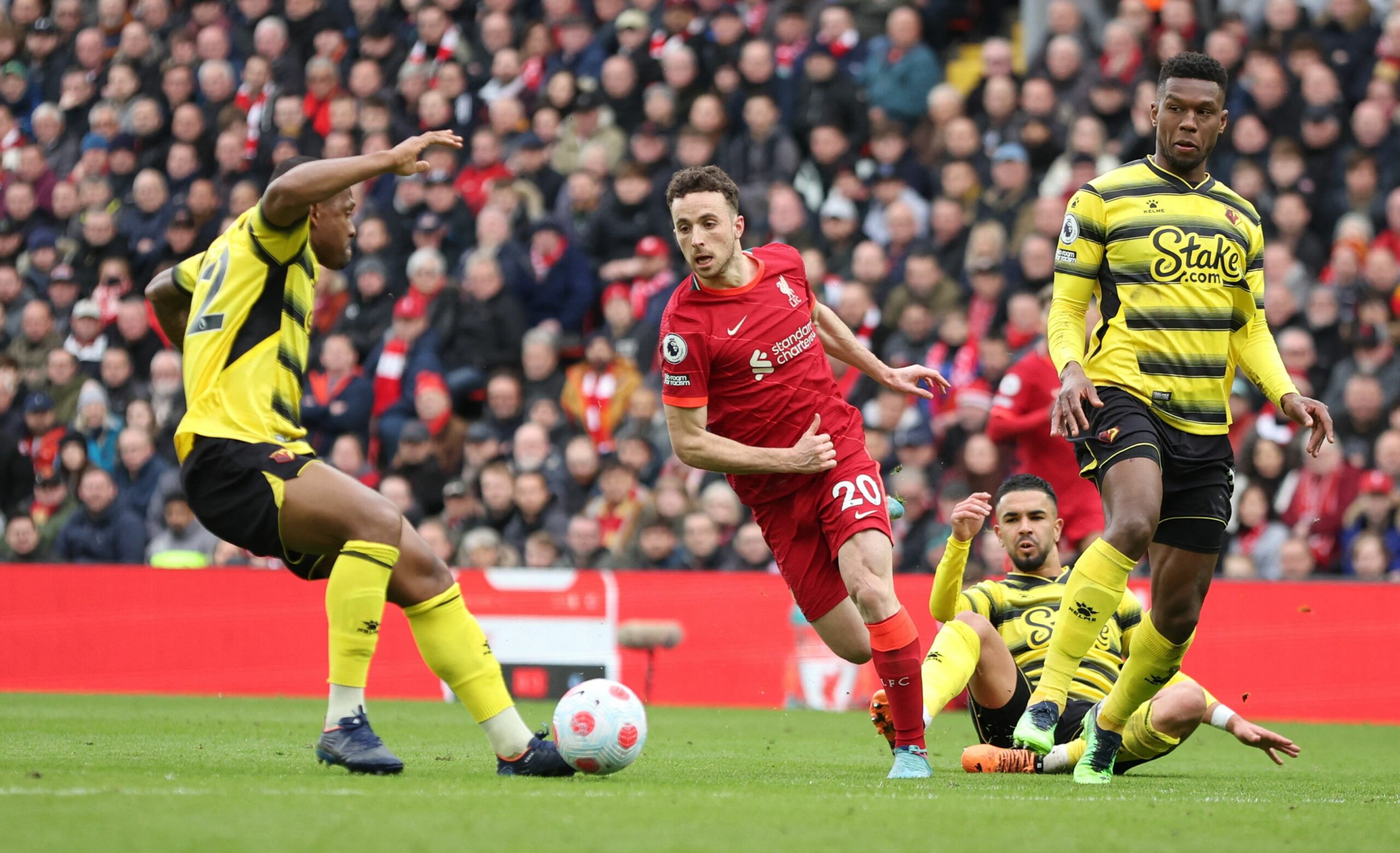 ผลบอล ลิเวอร์พูล ชนะ วัตฟอร์ต 2-0 แมนซิตี้ก็ชนะ นำจ่าฝูงพรีเมียร์ลีกต่อ