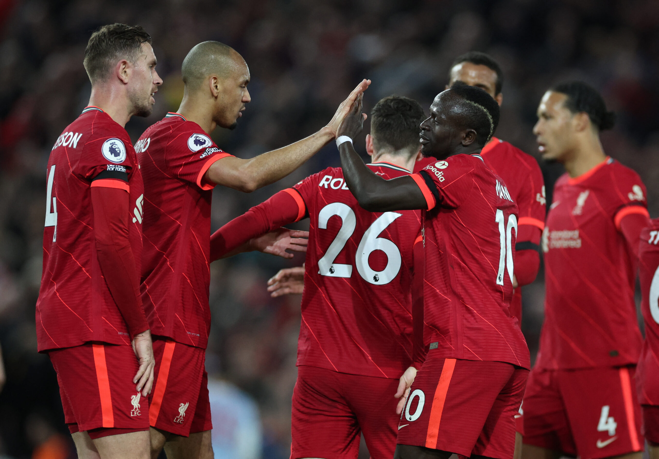 ผลบอล พรีเมียร์ลีก ลิเวอร์พูล ถล่ม แมนฯยูฯ 4-0 ขึ้นผู้นำจ่าฝูง