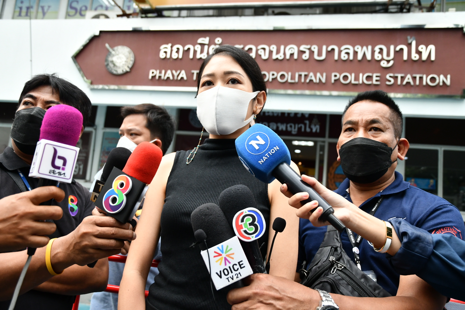 สน.พญาไทยกเลิกคำสั่งเพิกถอนพาสปอร์ต “ธนาธร-ปิยบุตร-พรรณิการ์”