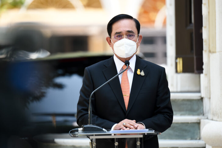 พลเอก ประยุทธ์ จันทร์โอชา นายกรัฐมนตรีและรัฐมนตรีว่าการกระทรวงกลาโหม พลเอก ประยุทธ์ จันทร์โอชา นายกรัฐมนตรีและรัฐมนตรีว่าการกระทรวงกลาโหม