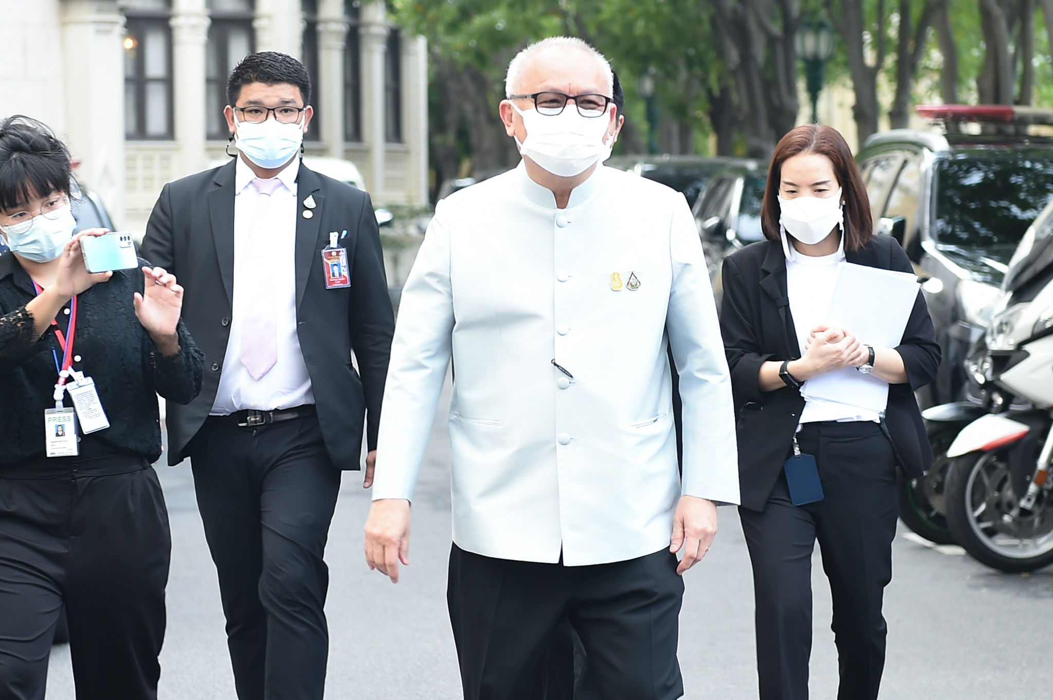 สุพัฒนพงษ์ ย้ำชัดรัฐบาลยังไม่กู้เงินเพิ่ม หลายเรื่องเริ่มดี ราคาน้ำมันเริ่มลง