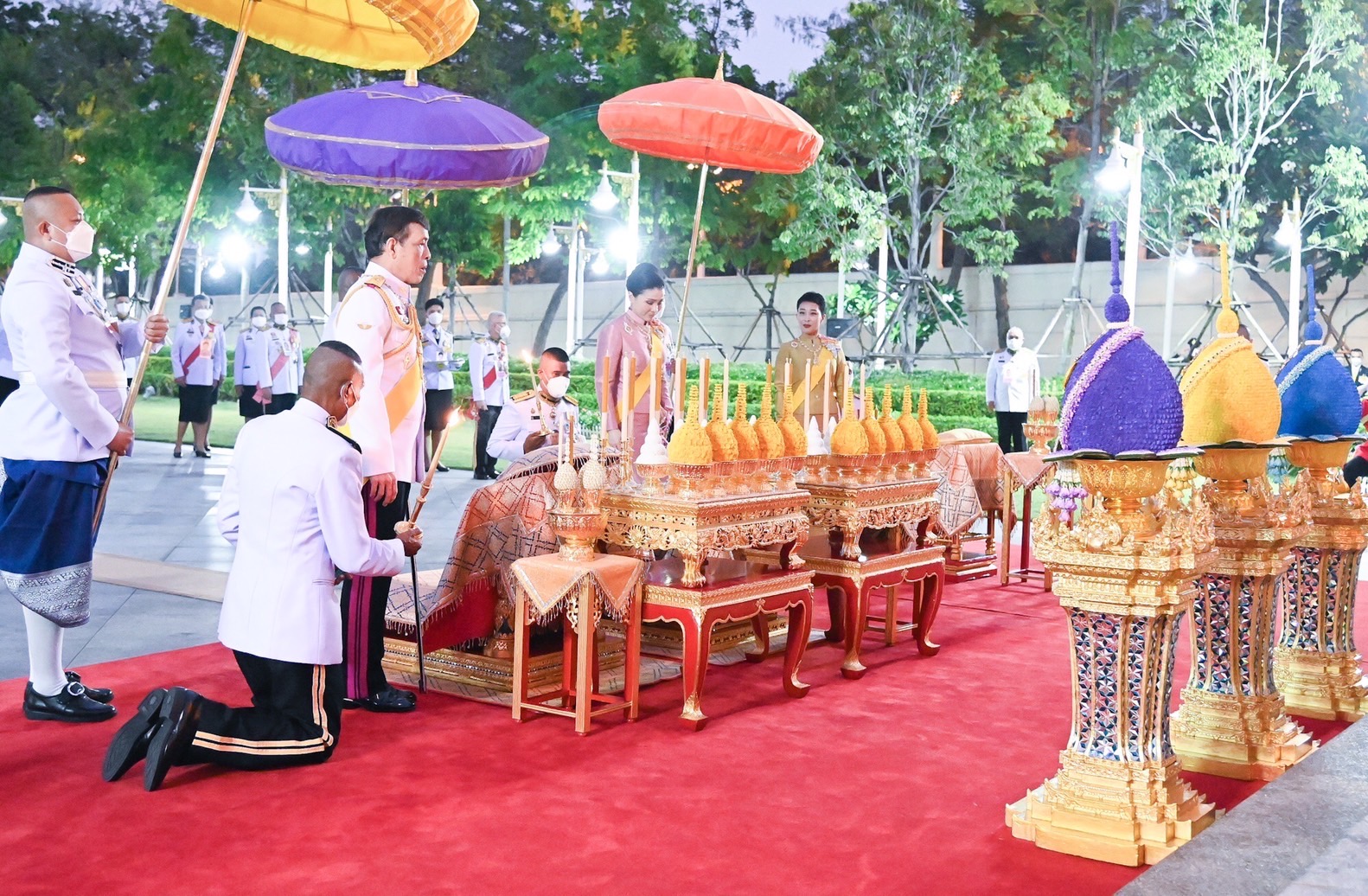 ในหลวง พระราชินี