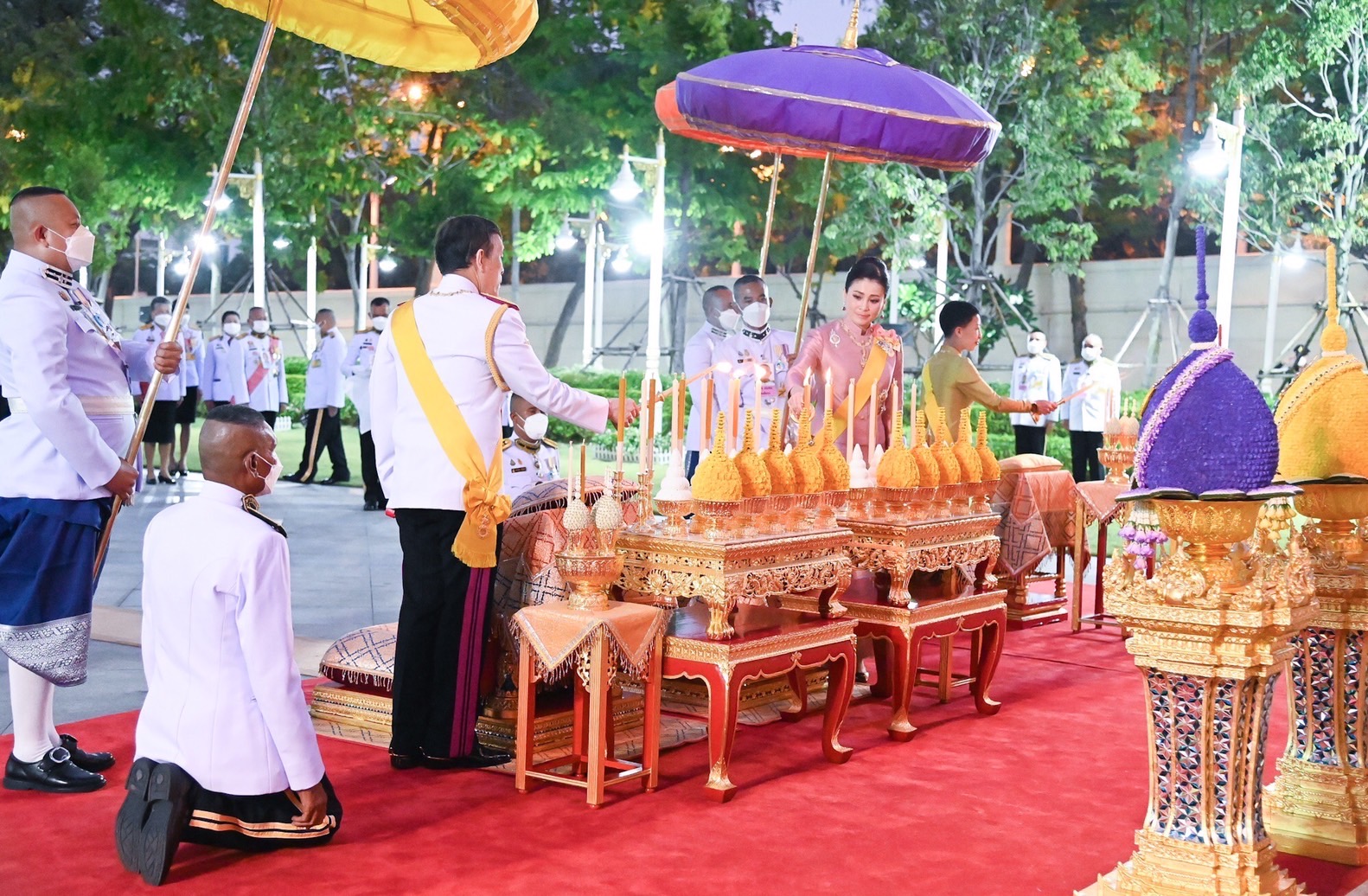 ในหลวง พระราชินี