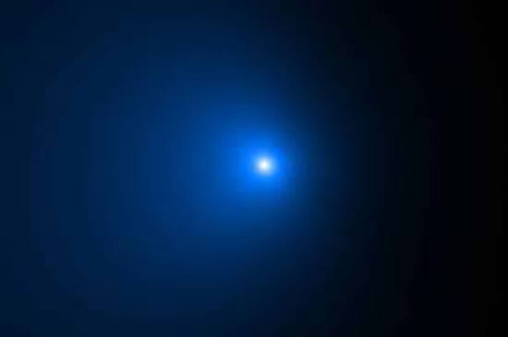 comet C:2014 UN271