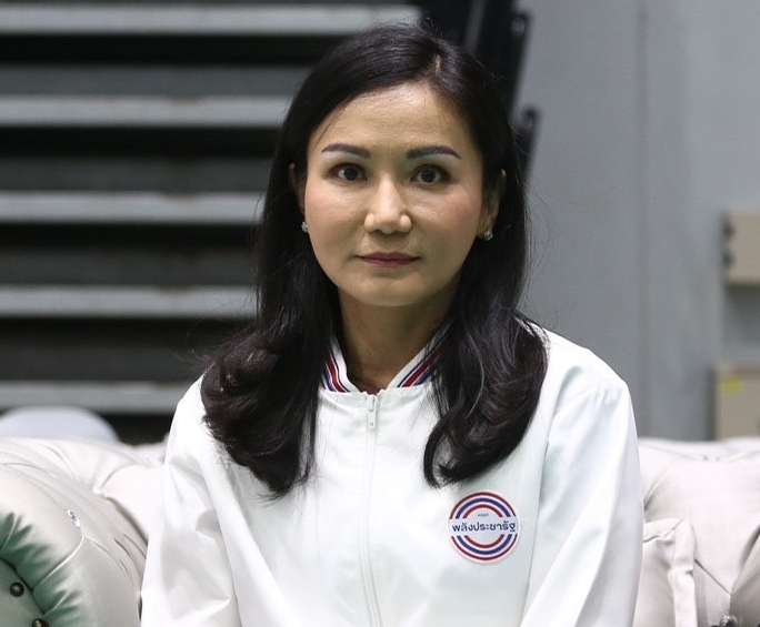 นฤมล ภิญโญสินวัฒน์ นฤมล ภิญโญสินวัฒน์