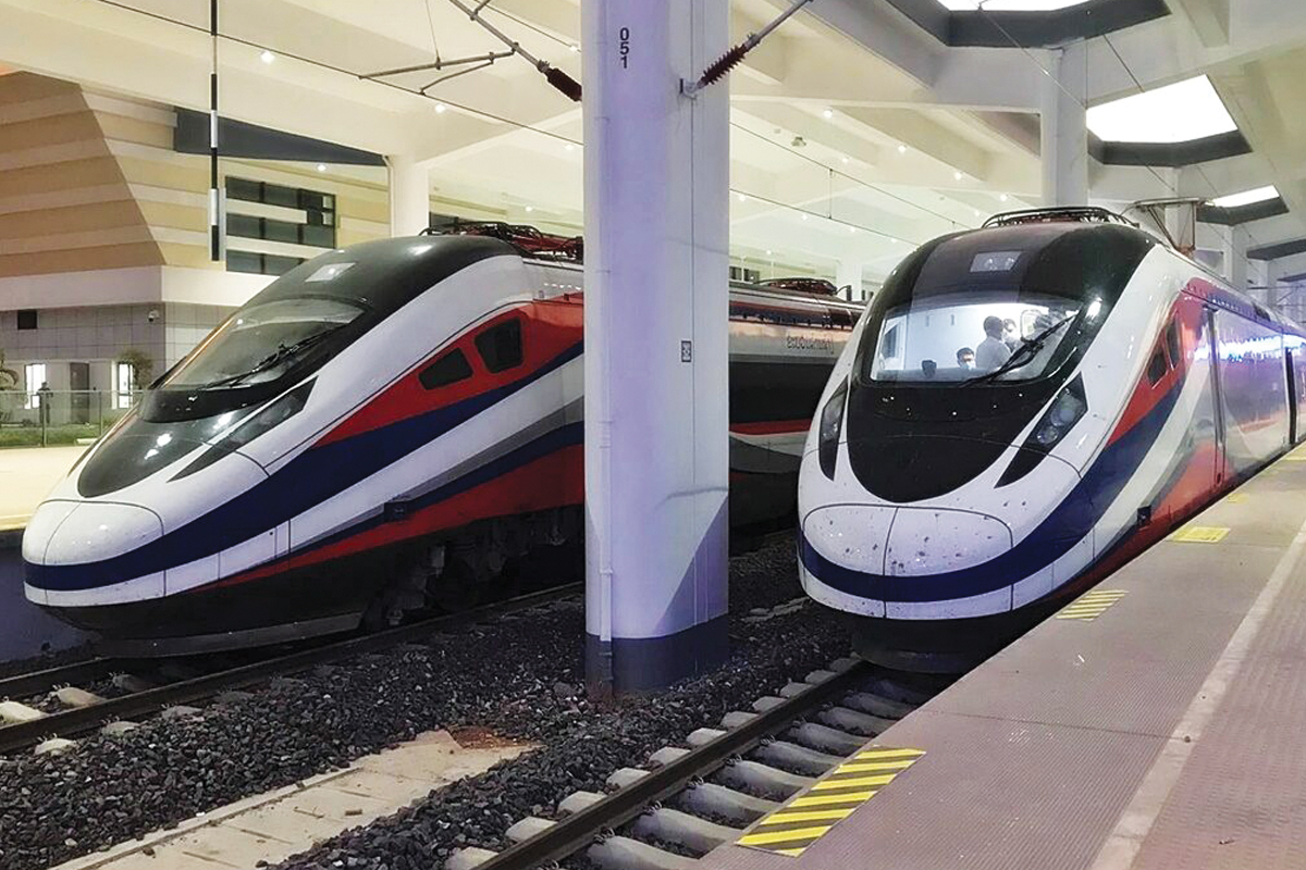 ลาวเนื้อหอมยุคน้ำมันแพง เมื่อรถไฟทุกสายมุ่งสู่ “เวียงจันทน์”