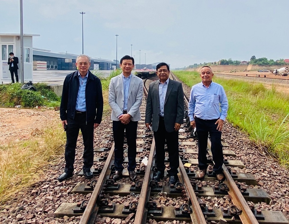 รถไฟจีน-ลาว ฉลุย ‘อลงกรณ์’ ลุยเจรจา เวียงจันทน์โลจิสติกส์ปาร์ค แก้คอขวดขนส่ง