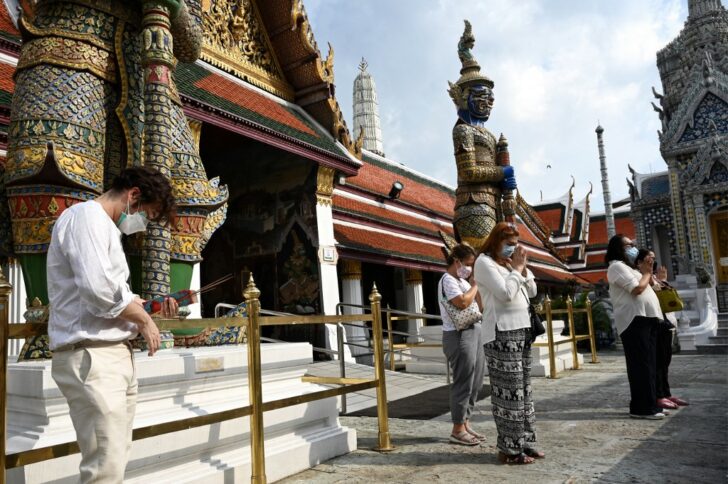 THAILAND-HEALTH-VIRUS-TRAVEL-TOURISM นักท่องเที่ยวแห่เดินทางเข้าไทย